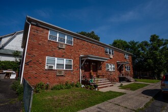 655 21st Ave in Paterson, NJ - Building Photo - Building Photo