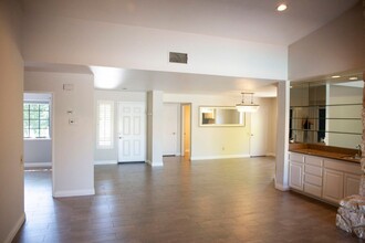 40588 Clover Ln in Palm Desert, CA - Building Photo - Building Photo