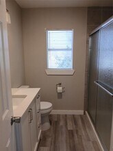 319 W Clarendon Dr in Dallas, TX - Building Photo - Building Photo