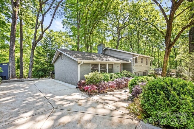 3329 Winnipeg Cir in Charlotte, NC - Building Photo - Building Photo