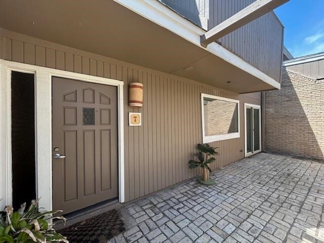 7 Northwood Dr in Laredo, TX - Building Photo - Building Photo