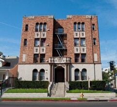 IRO - Irolo Apartments in Los Angeles, CA - Foto de edificio - Building Photo