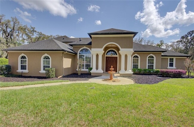 property at 916 Mills Estate Pl