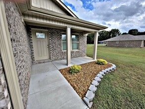 719 Iron Wood Dr in Hartselle, AL - Building Photo - Building Photo