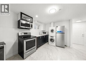 4769 Rupert St in Vancouver, BC - Building Photo - Building Photo