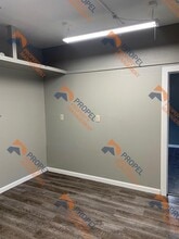 8135 Macomb St in Grosse Ile, MI - Building Photo - Building Photo
