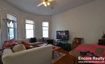 26 Haskell St, Unit 1 in Boston, MA - Building Photo