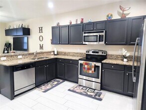 11887 SW 150th Pl in Miami, FL - Building Photo - Building Photo