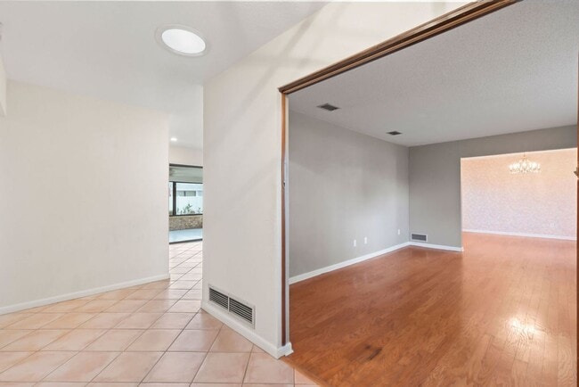 1407 Overbrook Dr in Ormond Beach, FL - Building Photo - Building Photo