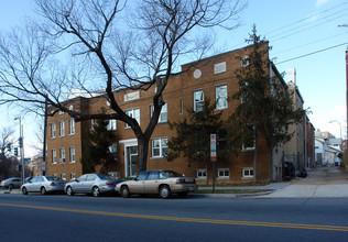 921 Butternut St NW in Washington, DC - Building Photo - Building Photo