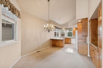 27 Bay Harbor Dr in Bigfork, MT - Building Photo - Building Photo