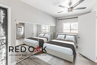 810 W 42nd Pl in Los Angeles, CA - Building Photo - Building Photo