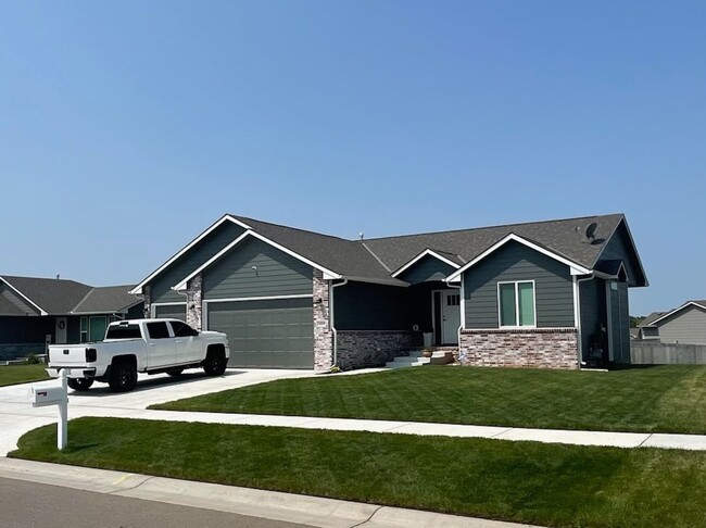 3419 Laughlin St in Derby, KS - Building Photo - Building Photo