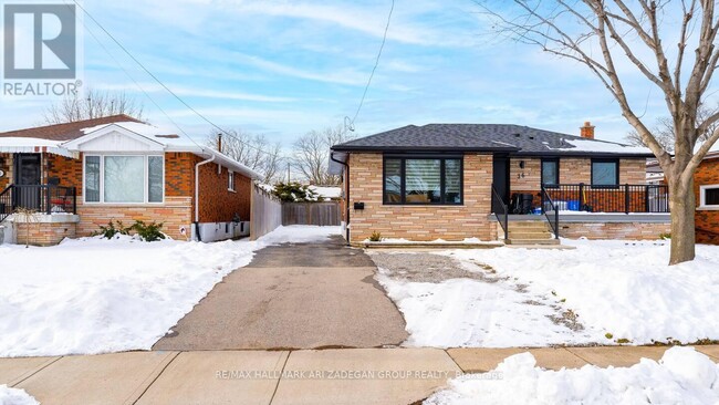 36 Cloke Ct in Hamilton, ON - Building Photo - Building Photo