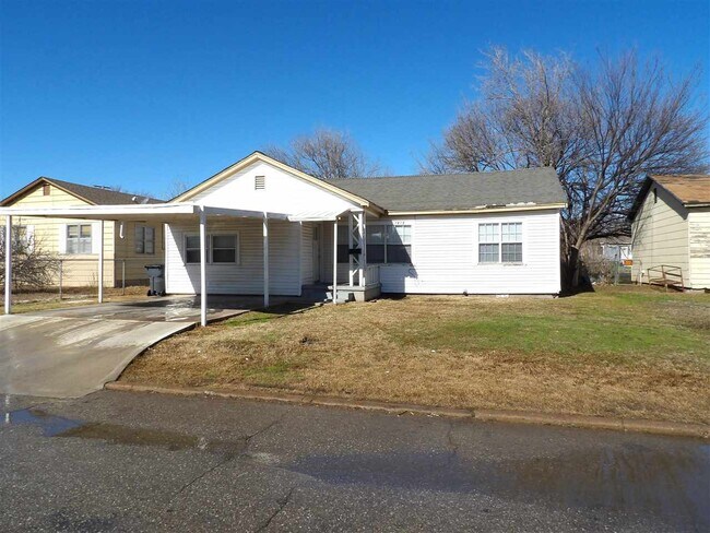 property at 1615 NW Smith Ave