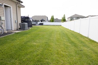 2275 W Freeland Dr in Coeur d'Alene, ID - Building Photo - Building Photo
