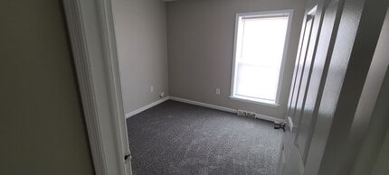 11371 Gabriel St in Romulus, MI - Building Photo - Building Photo