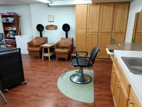 Pine Oak Apartments in Wyoming, MI - Building Photo - Building Photo