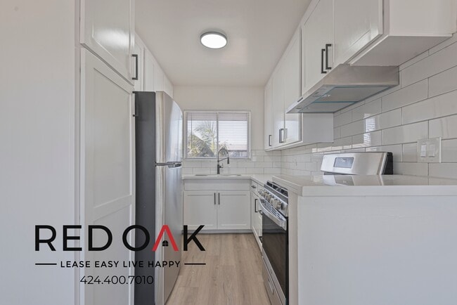 3401 Ocean Park Blvd in Santa Monica, CA - Foto de edificio - Building Photo