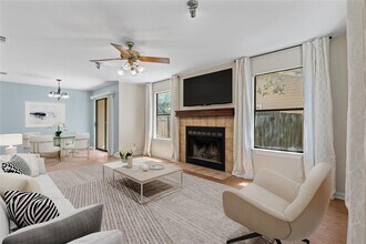 8302 Spring Valley Dr in Austin, TX - Building Photo - Building Photo
