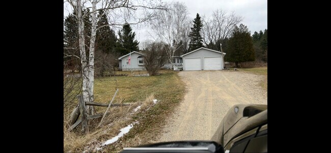 3318 Beechwood Rd in Rose City, MI - Building Photo - Building Photo