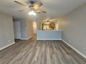2724 Fairview Dr in Round Rock, TX - Building Photo - Building Photo