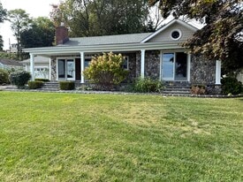 267 Weed Ave in Stamford, CT - Building Photo