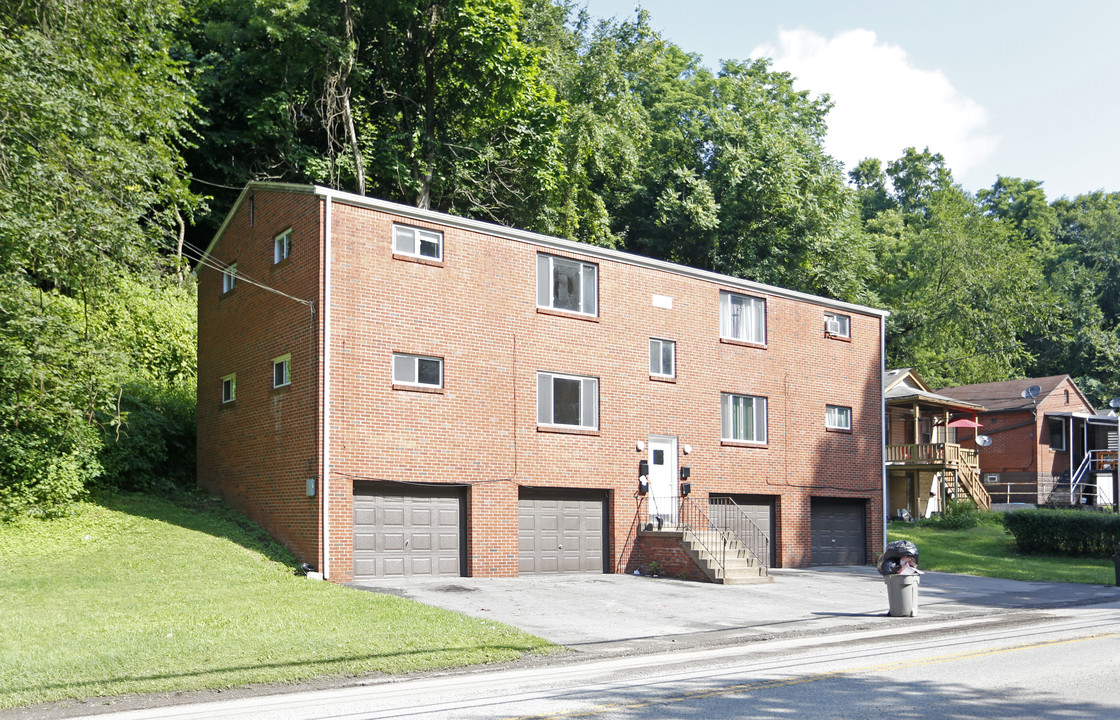 8 Units | Turtle Creek in Turtle Creek, PA - Building Photo