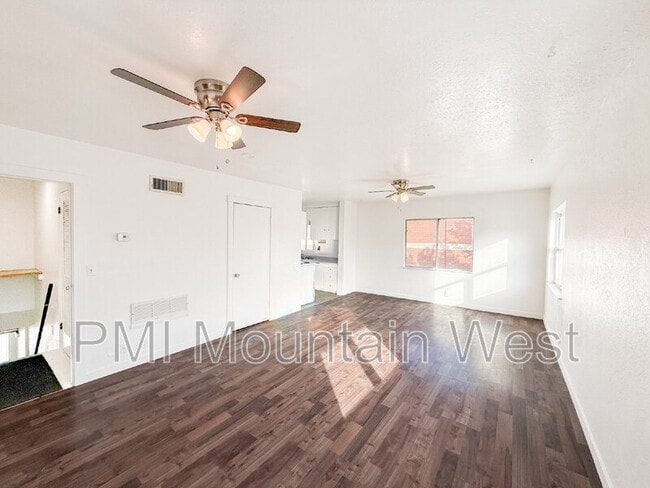 9068 Main St in Magna, UT - Building Photo - Building Photo