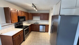 6800 E Tennessee Ave in Denver, CO - Building Photo