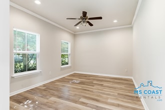 117 Earle Taylor Ln in Ocean Springs, MS - Building Photo - Building Photo