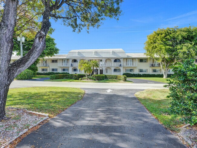 2866 NE 30th St in Fort Lauderdale, FL - Building Photo - Building Photo