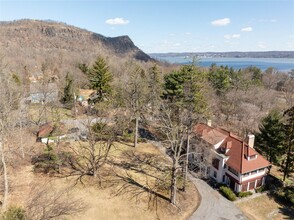 111 Lexow Ave in Nyack, NY - Building Photo - Building Photo