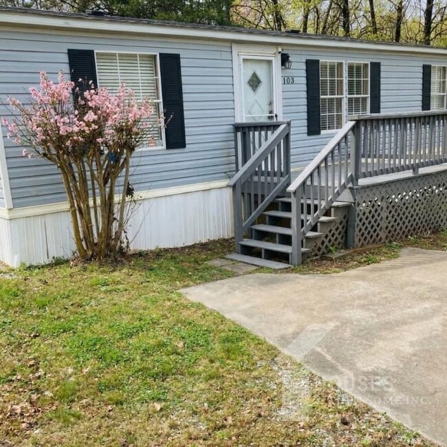 property at 103 W Pine St