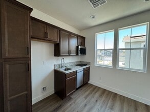 2927 Luke Ln in Santa Rosa, CA - Building Photo - Building Photo