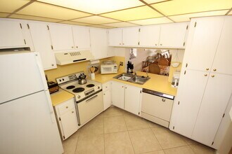 931 Gardenia Dr in Delray Beach, FL - Building Photo - Building Photo