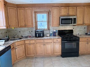 363 Hewlett Pkwy in Hewlett, NY - Building Photo - Building Photo