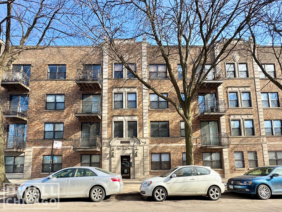 4743 N Maplewood Ave, Unit 1 in Chicago, IL - Building Photo