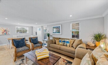 100 7th St S in Bradenton Beach, FL - Building Photo - Building Photo