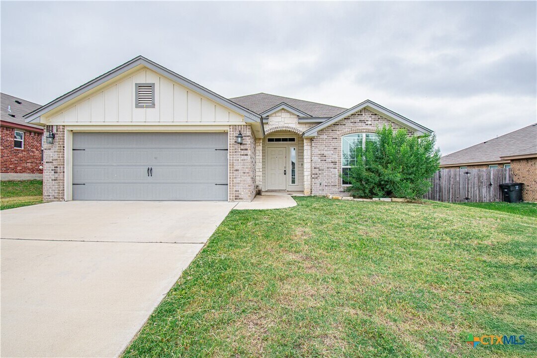 6703 Keechi Valley Dr in Killeen, TX - Foto de edificio