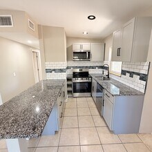 2245 17th Ave S in St. Petersburg, FL - Building Photo - Building Photo