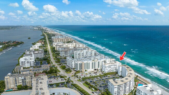 3580 S Ocean Blvd in South Palm Beach, FL - Building Photo - Building Photo
