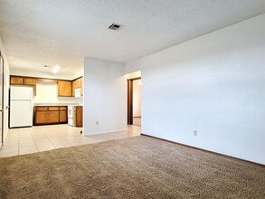 1805 Sandrock Rd in Tuttle, OK - Building Photo - Building Photo