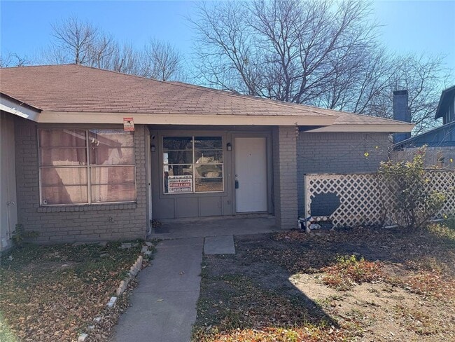 property at 10401 Little Pebble Dr