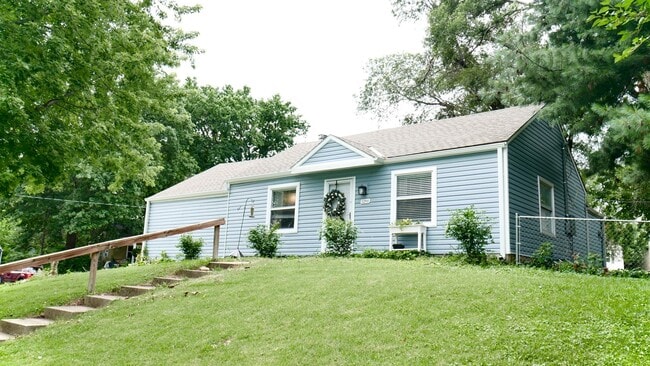 property at 5201 Forest Ave