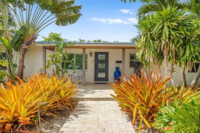 property at 2520 Yacht Club Blvd
