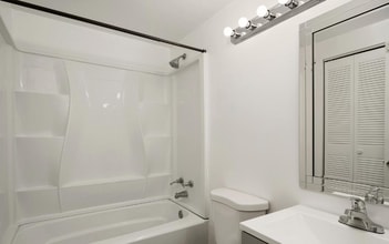 18721 Nathans Pl in Montgomery Village, MD - Foto de edificio - Building Photo
