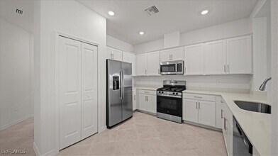 14730 White Pearl Rd in Punta Gorda, FL - Building Photo - Building Photo