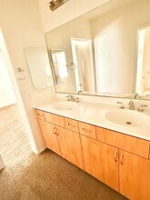 7946 Garden Stone Ct in Las Vegas, NV - Building Photo - Building Photo