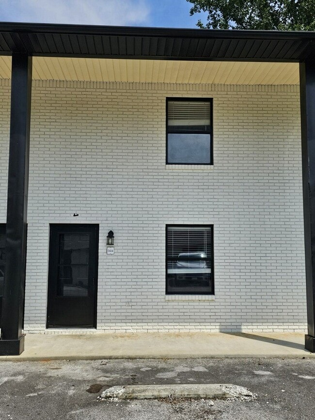 5614 S Jefferson Ave, Unit 5614